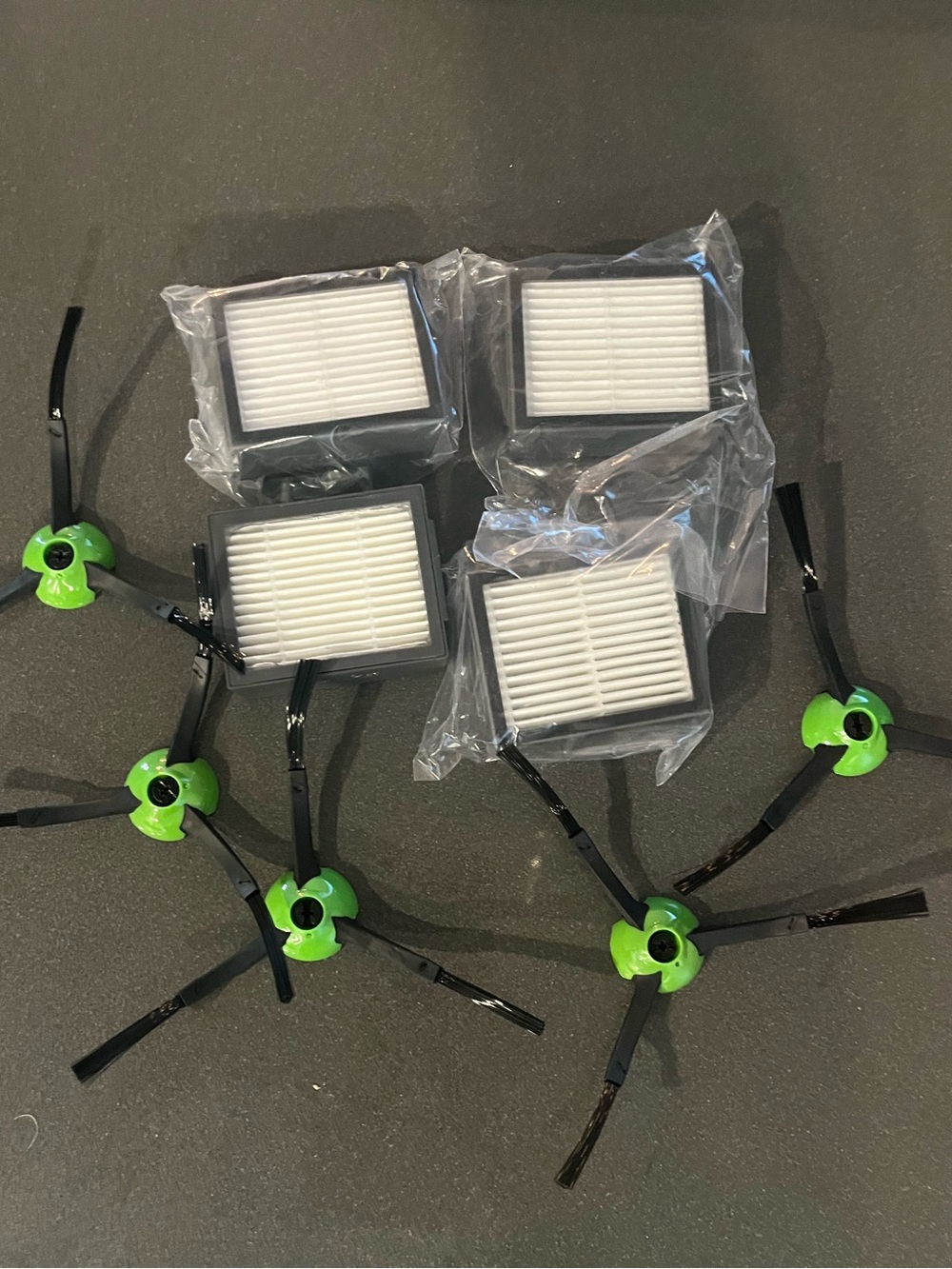 iRobot Roomba E,I and J Series replacement filters and edge sweeping brushes